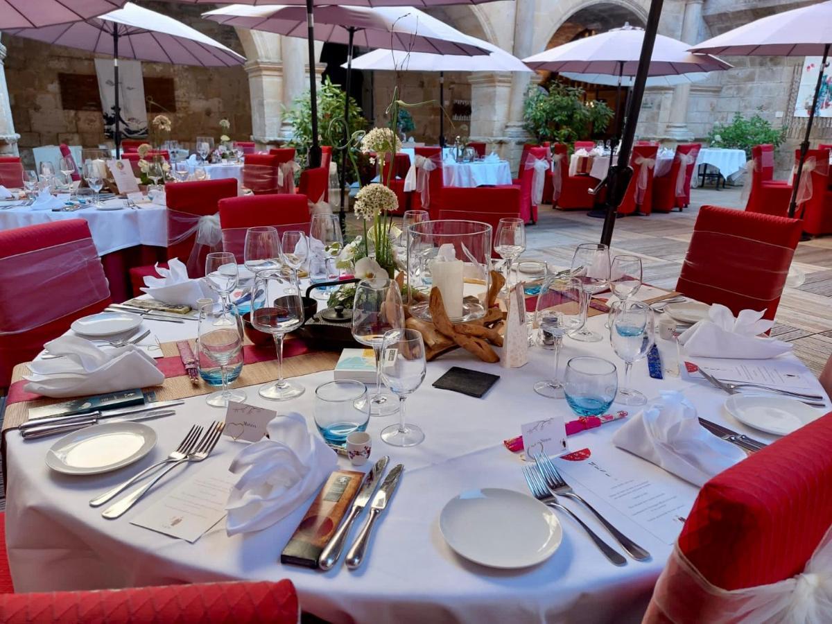 Hotel Chateau Des Ducs De Joueuse, Bw Signature Collection 4*