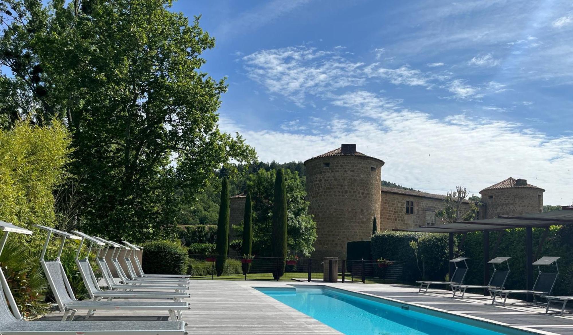Chateau Des Ducs De Joueuse, Bw Signature Collection Hotel 4*