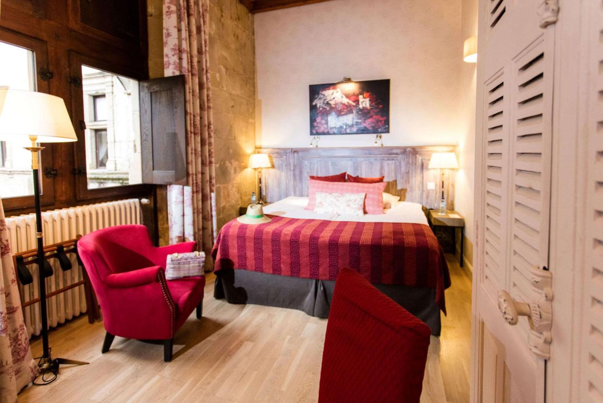 Hotel Chateau Des Ducs De Joueuse, Bw Signature Collection 4*