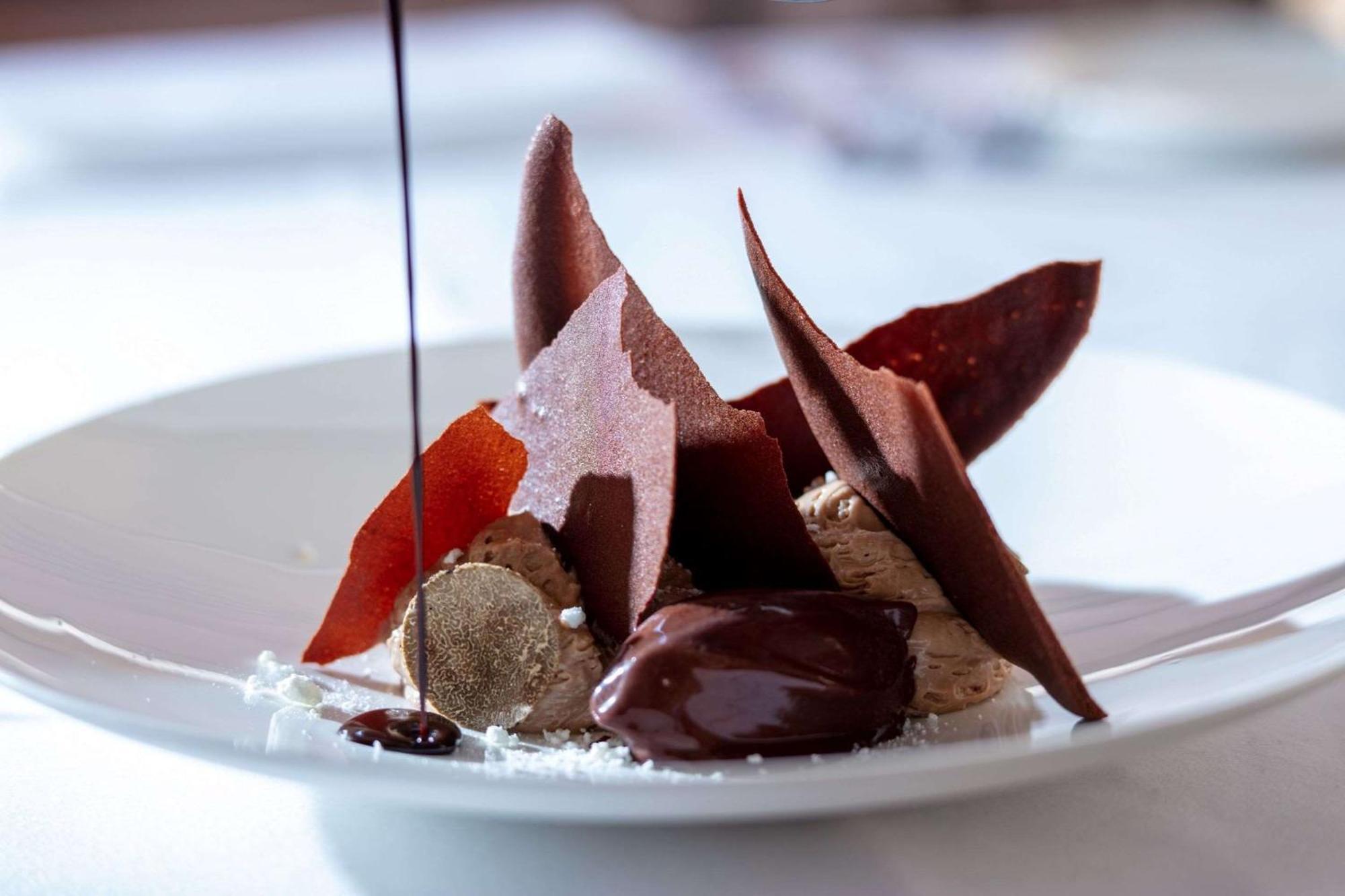 Hotel Chateau Des Ducs De Joueuse, Bw Signature Collection 4*