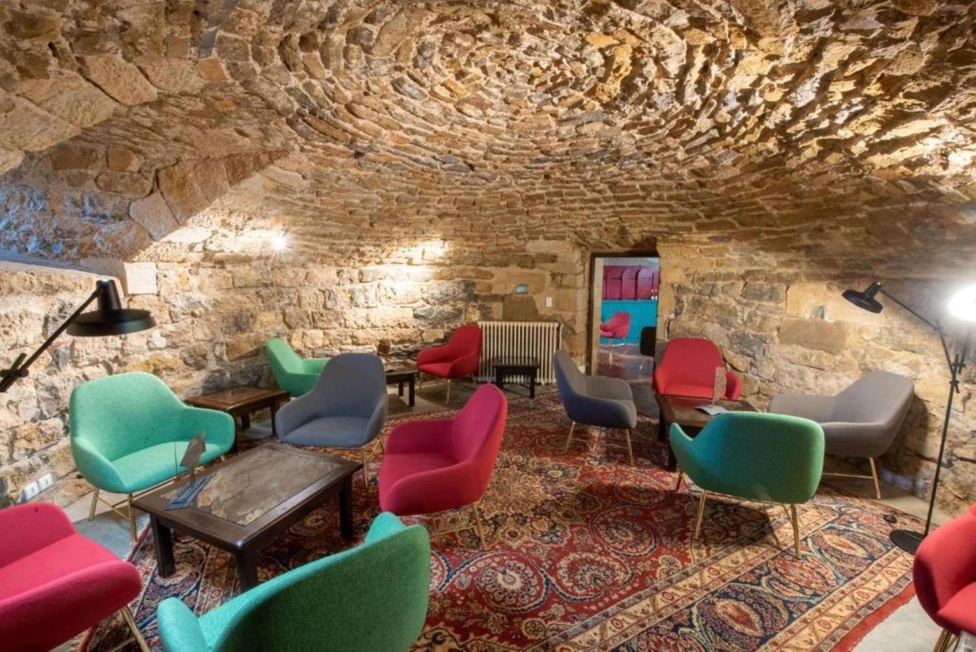 Chateau Des Ducs De Joueuse, Bw Signature Collection Hotel