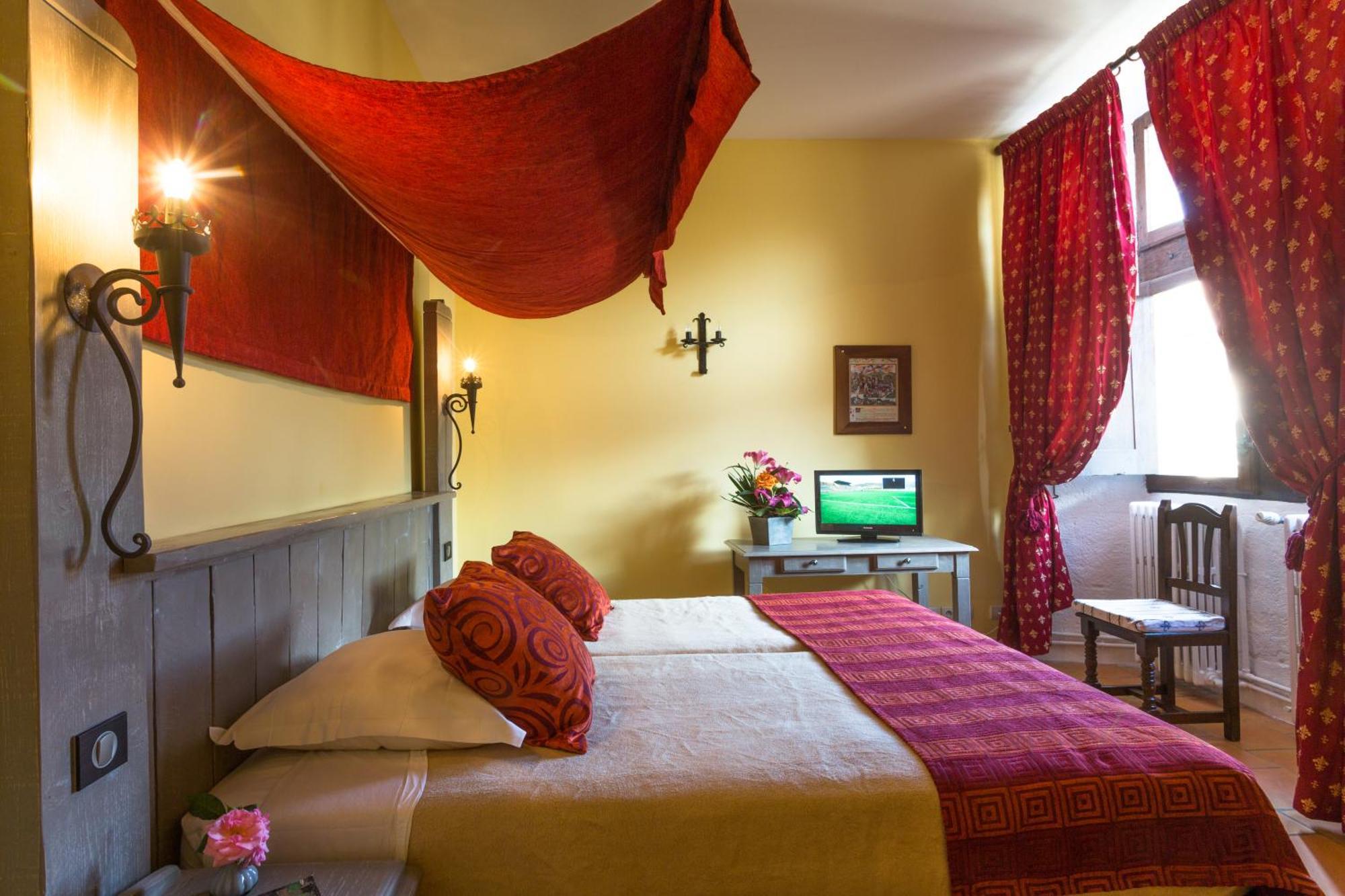 Chateau Des Ducs De Joueuse, Bw Signature Collection Hotel